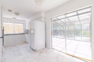 13911 Locke Ln, Houston, TX 77077 - Photo 3
