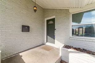 11410 Endicott Ln, Houston, TX 77035 - Photo 3
