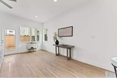 2111 Holman Street, Houston, TX 77004 - Photo 11