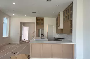 827 W 16th St, Houston, TX 77008 - Photo 7