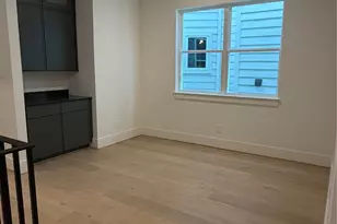 827 W 16th St, Houston, TX 77008 - Photo 9