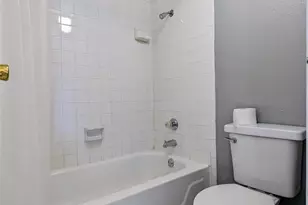 7200 W T C Jester Blvd 4, Houston, TX 77088 - Photo 17