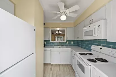 5050 Glenmont Drive #F5, Houston, TX 77081 - Photo 7