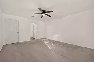 2011 Lost Timbers Dr, Conroe, TX 77304 - Photo 27