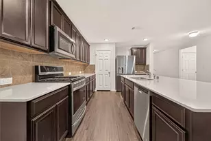 2011 Lost Timbers Dr, Conroe, TX 77304 - Photo 15