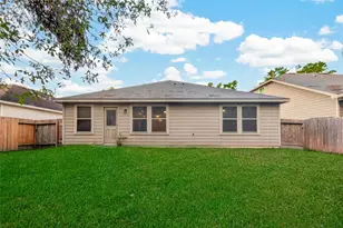 2011 Lost Timbers Dr, Conroe, TX 77304 - Photo 45
