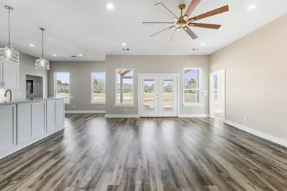 637 Round Prairie Rd, Huntsville, TX 77320 - Photo 15