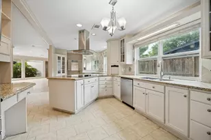 4919 Valkeith Dr, Houston, TX 77096 - Photo 13