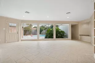 4919 Valkeith Dr, Houston, TX 77096 - Photo 9