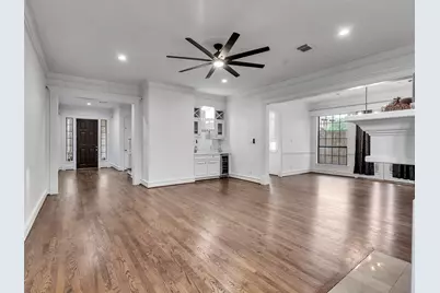 2525 Nantucket Drive #8, Houston, TX 77057 - Photo 5