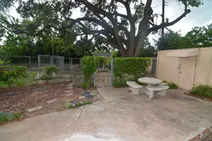 4101 Philco Dr, Houston, TX 77080 - Photo 17