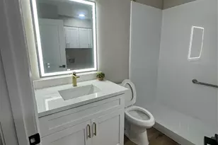 2514 33rd Ave N, Texas City, TX 77590 - Photo 3
