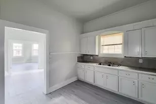 2405 Pannell St, Houston, TX 77026 - Photo 9