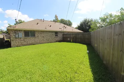 814 Mobile Drive #B, Pasadena, TX 77506 - Photo 3