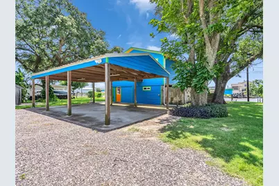 2172 County Road 297, Sargent, TX 77414 - Photo 27