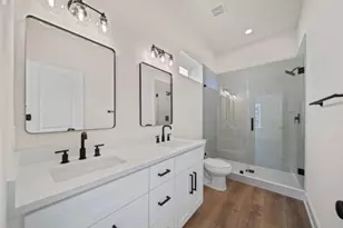 236 E 39th St, Houston, TX 77018 - Photo 7