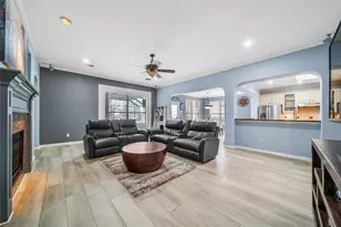 1002 Acorn Ct, Friendswood, TX 77546 - Photo 11