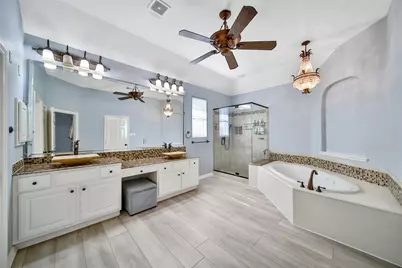 1002 Acorn Court, Friendswood, TX 77546 - Photo 25