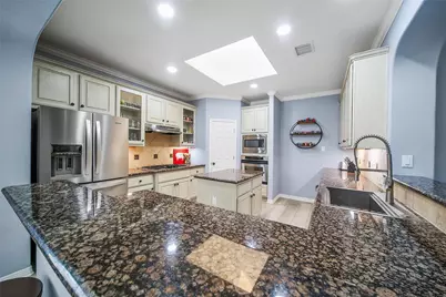 1002 Acorn Court, Friendswood, TX 77546 - Photo 17