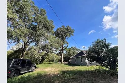 726 Travis Street, Sealy, TX 77474 - Photo 5