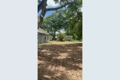 726 Travis Street, Sealy, TX 77474 - Photo 9