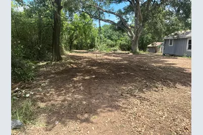 726 Travis Street, Sealy, TX 77474 - Photo 3