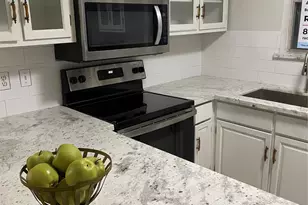 13004 Trail Hollow Dr, Houston, TX 77079 - Photo 17