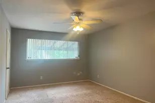 13004 Trail Hollow Dr, Houston, TX 77079 - Photo 11