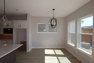 16043 Hayes Pk Dr, Houston, TX 77079 - Photo 9