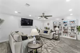 1441 Bingle Rd, Houston, TX 77055 - Photo 13