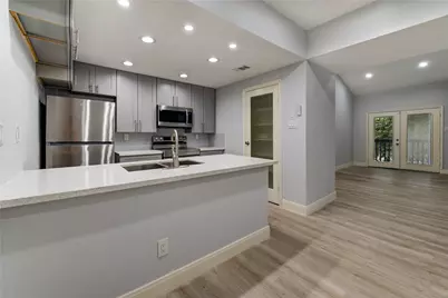 11711 Memorial Drive #534, Houston, TX 77024 - Photo 15