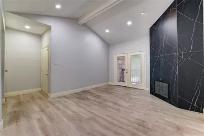 11711 Memorial Drive #534, Houston, TX 77024 - Photo 3