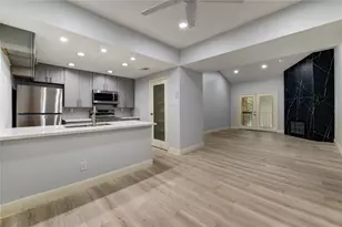 11711 Memorial Dr, Houston, TX 77024 - Photo 11