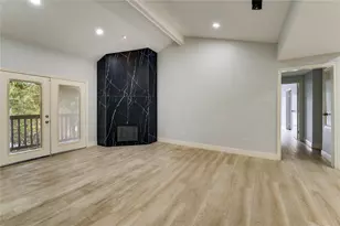 11711 Memorial Dr, Houston, TX 77024 - Photo 7