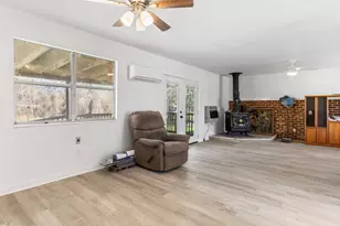 5519 Kincer Rd, Damon, TX 77430 - Photo 3