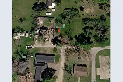 328 Austin Street, Sealy, TX 77474 - Photo 5