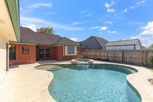 110 Indian Hawthorn, Lake Jackson, TX 77566 - Photo 7