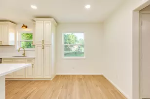 54 Blackgum Ct, Lake Jackson, TX 77566 - Photo 11