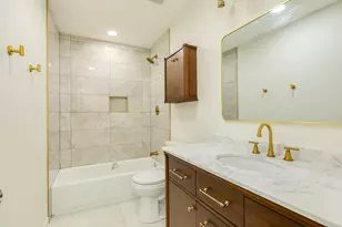 54 Blackgum Ct, Lake Jackson, TX 77566 - Photo 19