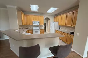 2205 W Marsala Dr, Pearland, TX 77581 - Photo 5