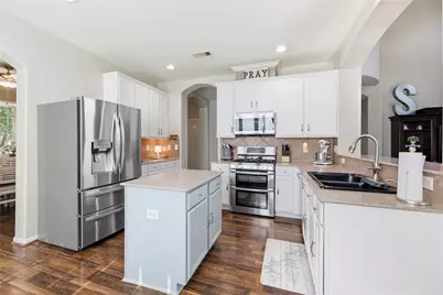 12611 N Raven Shore Drive, Cypress, TX 77433 - Photo 11