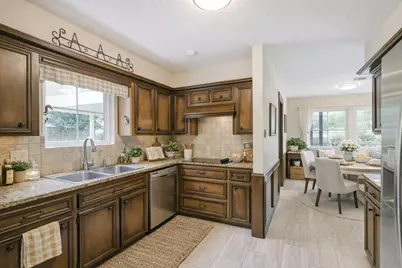 2027 Woodland Valley Drive, Kingwood, TX 77339 - Photo 3