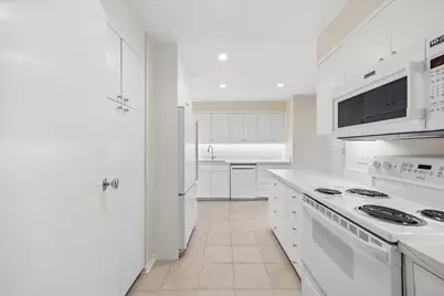 2929 Buffalo Speedway #A303, Houston, TX 77098 - Photo 13