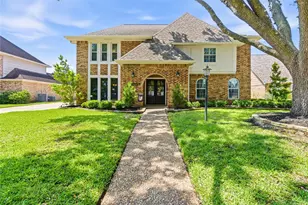 1705 Country Club Blvd, Sugar Land, TX 77478 - Photo 1