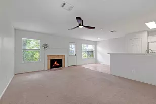 218 Blushwood Pl, The Woodlands, TX 77382 - Photo 9