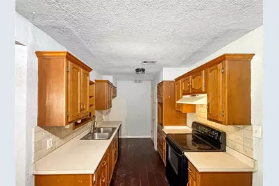 1413 Bay Ridge Boulevard, Bay City, TX 77414 - Photo 5