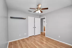 2210 S Ferrisburg Ct, Sugar Land, TX 77478 - Photo 7