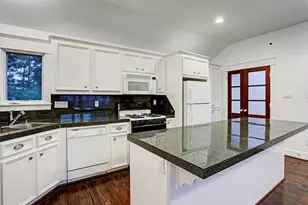 1412 W 24th St, Houston, TX 77008 - Photo 31