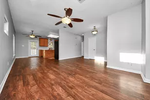 1945 Dorothy Ln, Sealy, TX 77474 - Photo 9