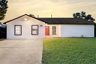 12115 Wood Forest Dr, Houston, TX 77013 - Photo 13